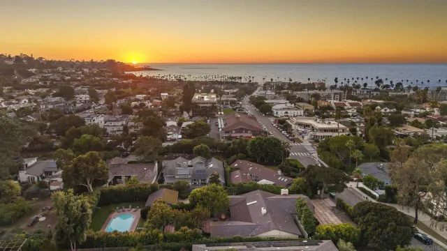 $7,200,000 | 2315 Avenida De La Playa, La Jolla, CA 92037