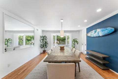 $7,200,000 | 2315 Avenida De La Playa, La Jolla, CA 92037