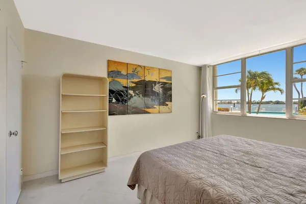 $2,200 | 2800 North Flagler Drive, Unit 101, West Palm Beach, FL 33407