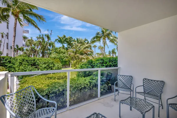 $2,200 | 2800 North Flagler Drive, Unit 101, West Palm Beach, FL 33407