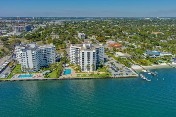 $2,200 | 2800 North Flagler Drive, Unit 101, West Palm Beach, FL 33407
