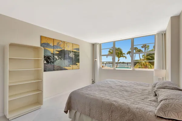 $2,200 | 2800 North Flagler Drive, Unit 101, West Palm Beach, FL 33407