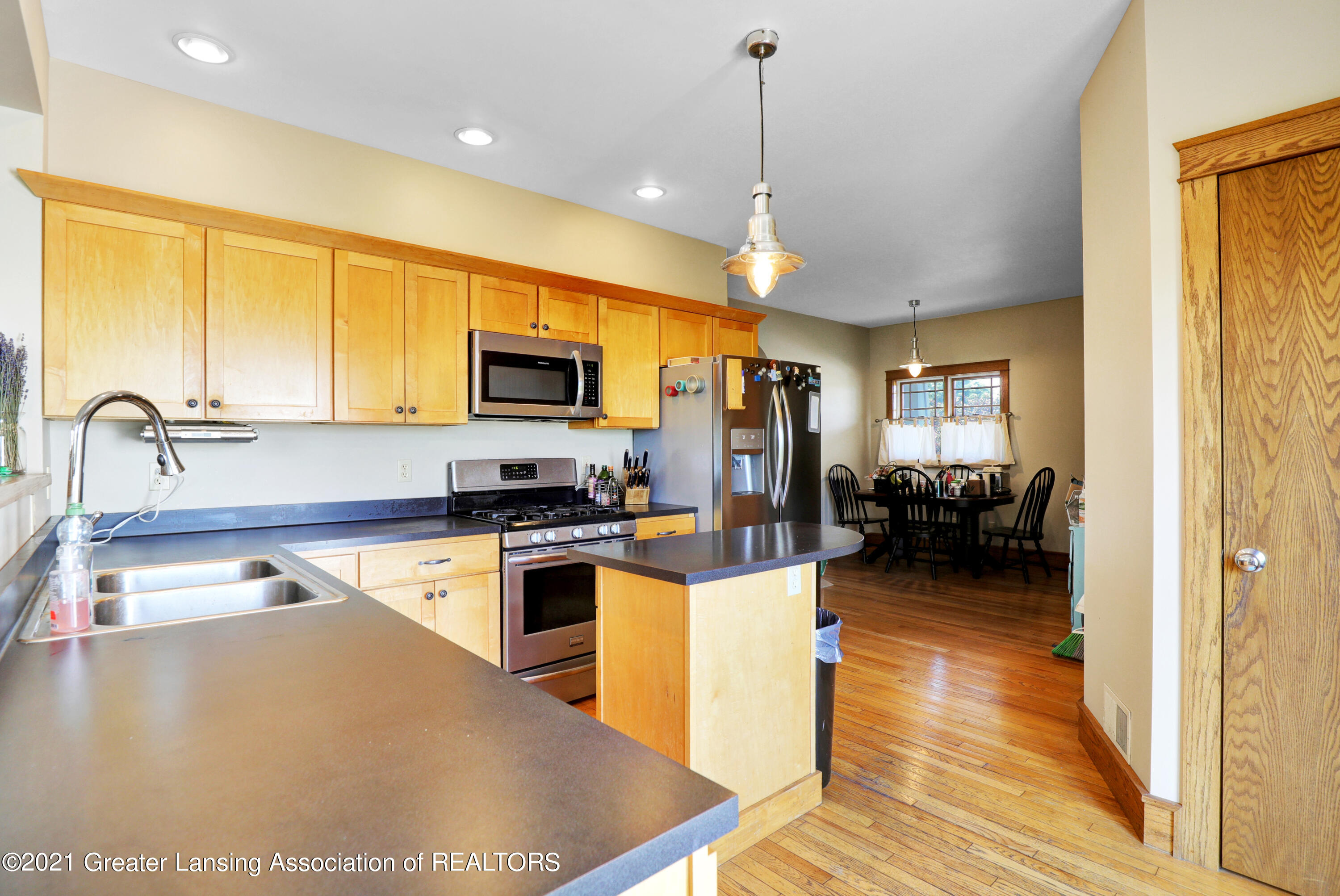 3074 Rolfe Road Mason, MI 48854 - Photo 32 of 42 Kitchen