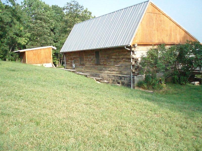2884 Murray Hollow Road Thaxton, VA 24174 - Photo 3 of 19 Back