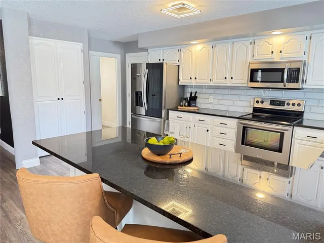 $674,000 | 11725 Fairway Cir Drive, Dexter, MO 63841