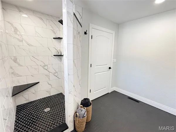 $649,000 | 11725 Fairway Cir Drive, Dexter, MO 63841