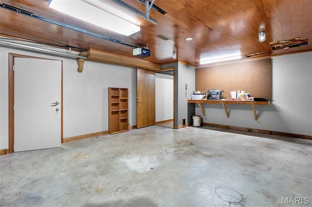 $674,000 | 11725 Fairway Cir Drive, Dexter, MO 63841