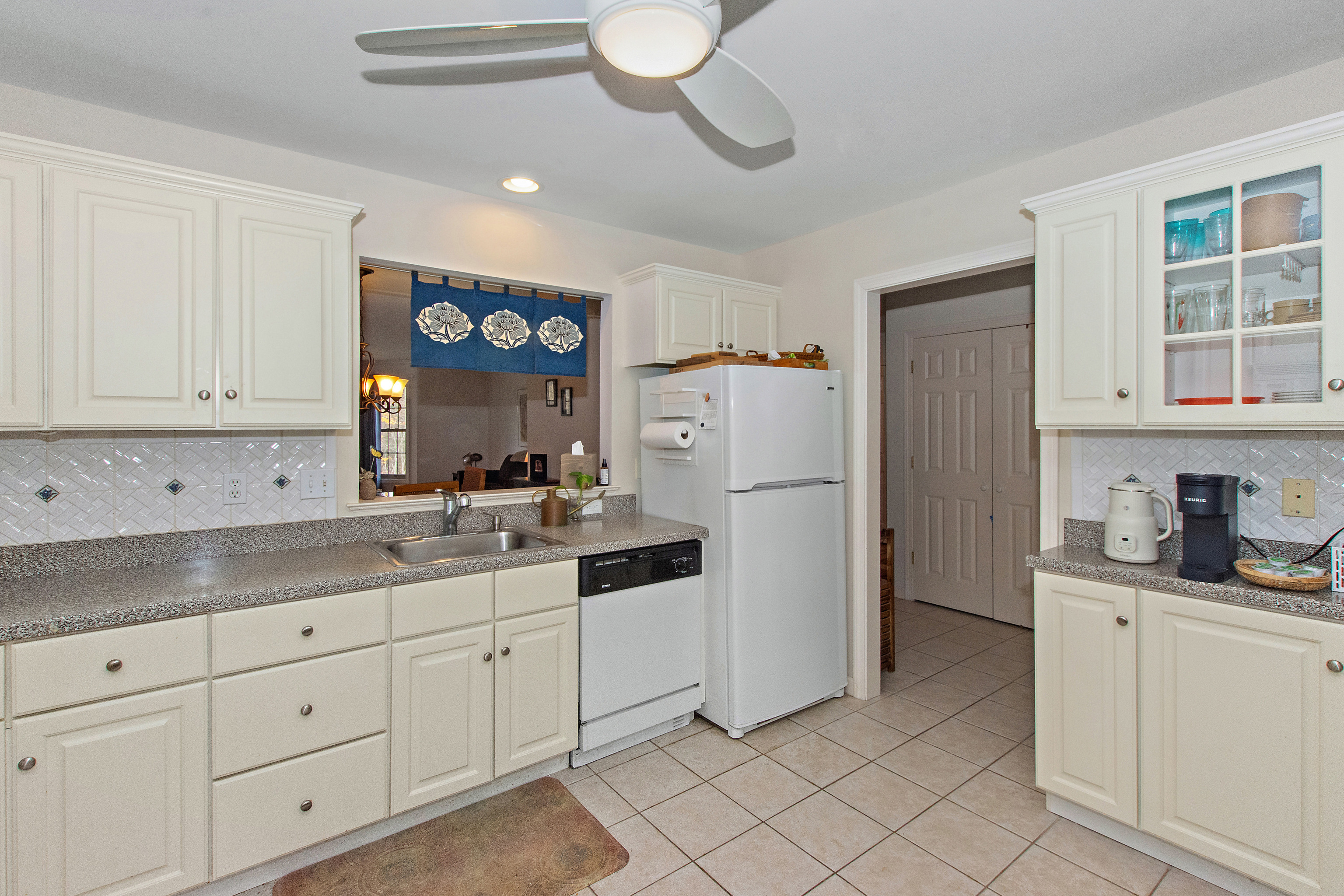 1 Bittersweet Lane, Unit 1 East Lyme, CT 06357 - Photo 7 of 35