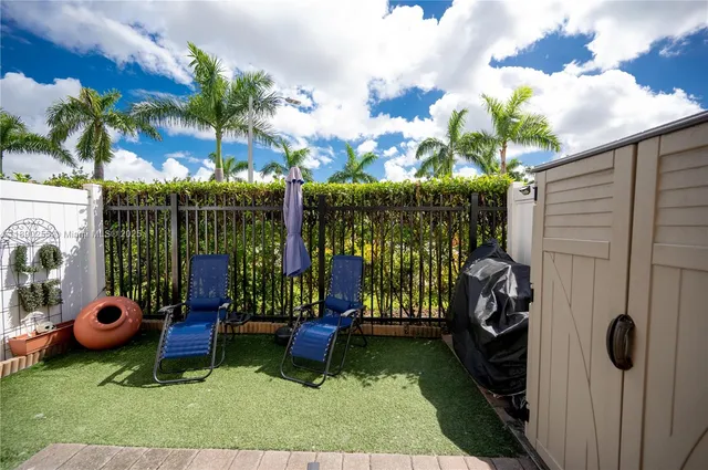 a view of a potted plants with sky view