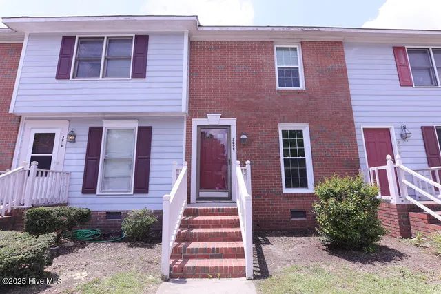 $950 | 309 Kristin Drive, Unit C, Greenville, NC 27834