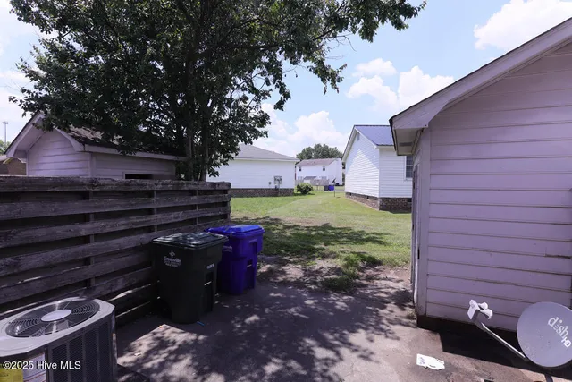 $950 | 309 Kristin Drive, Unit C, Greenville, NC 27834