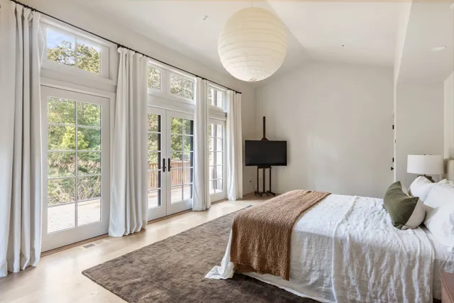 $65,000 | 18 Renees Way, East Hampton, NY 11937