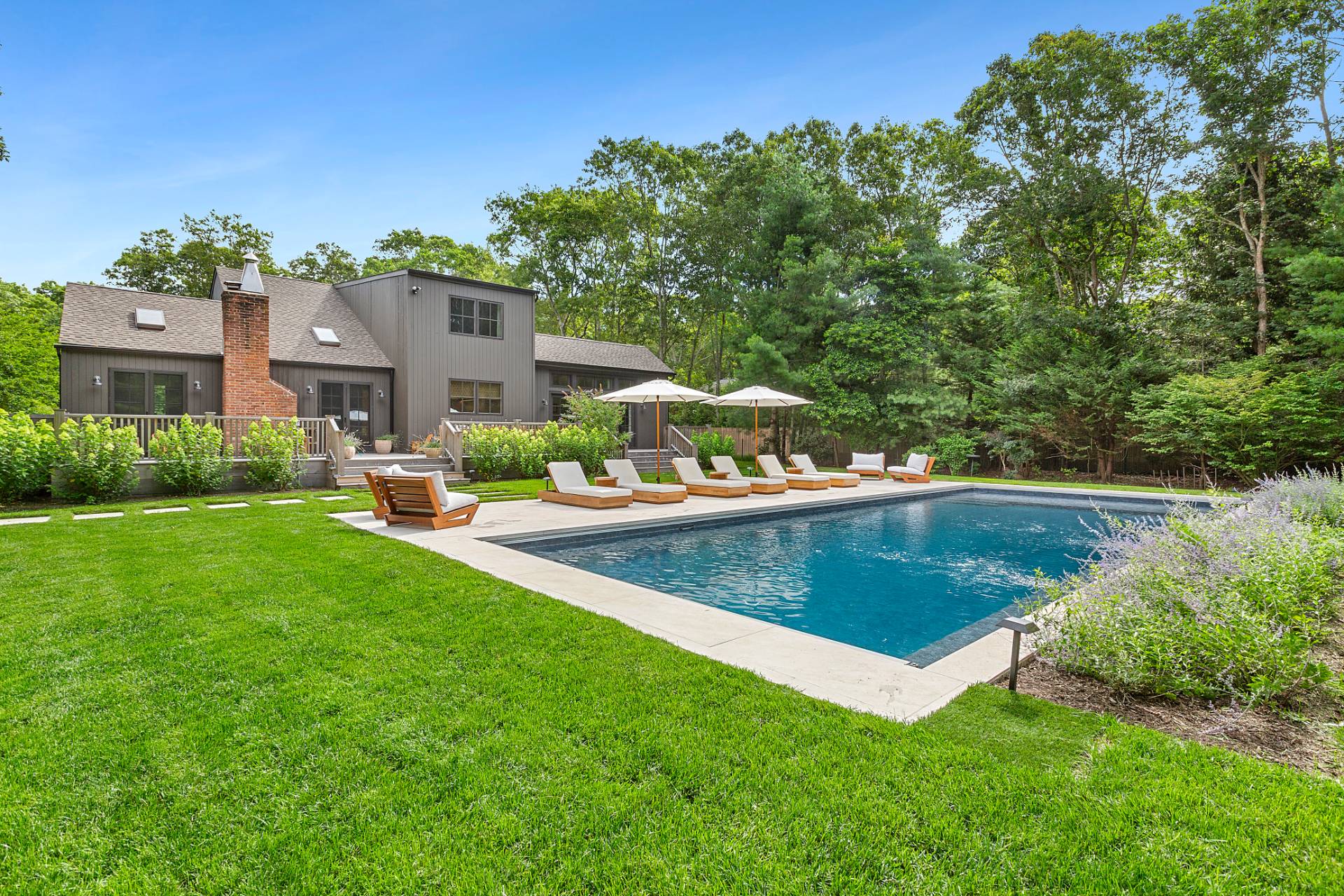 18 Renees Way East Hampton, NY 11937 - Photo 30 of 41