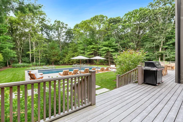 $65,000 | 18 Renees Way, East Hampton, NY 11937