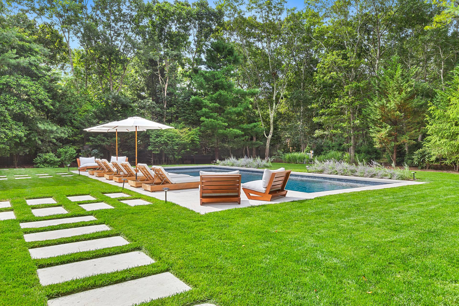 18 Renees Way East Hampton, NY 11937 - Photo 35 of 41