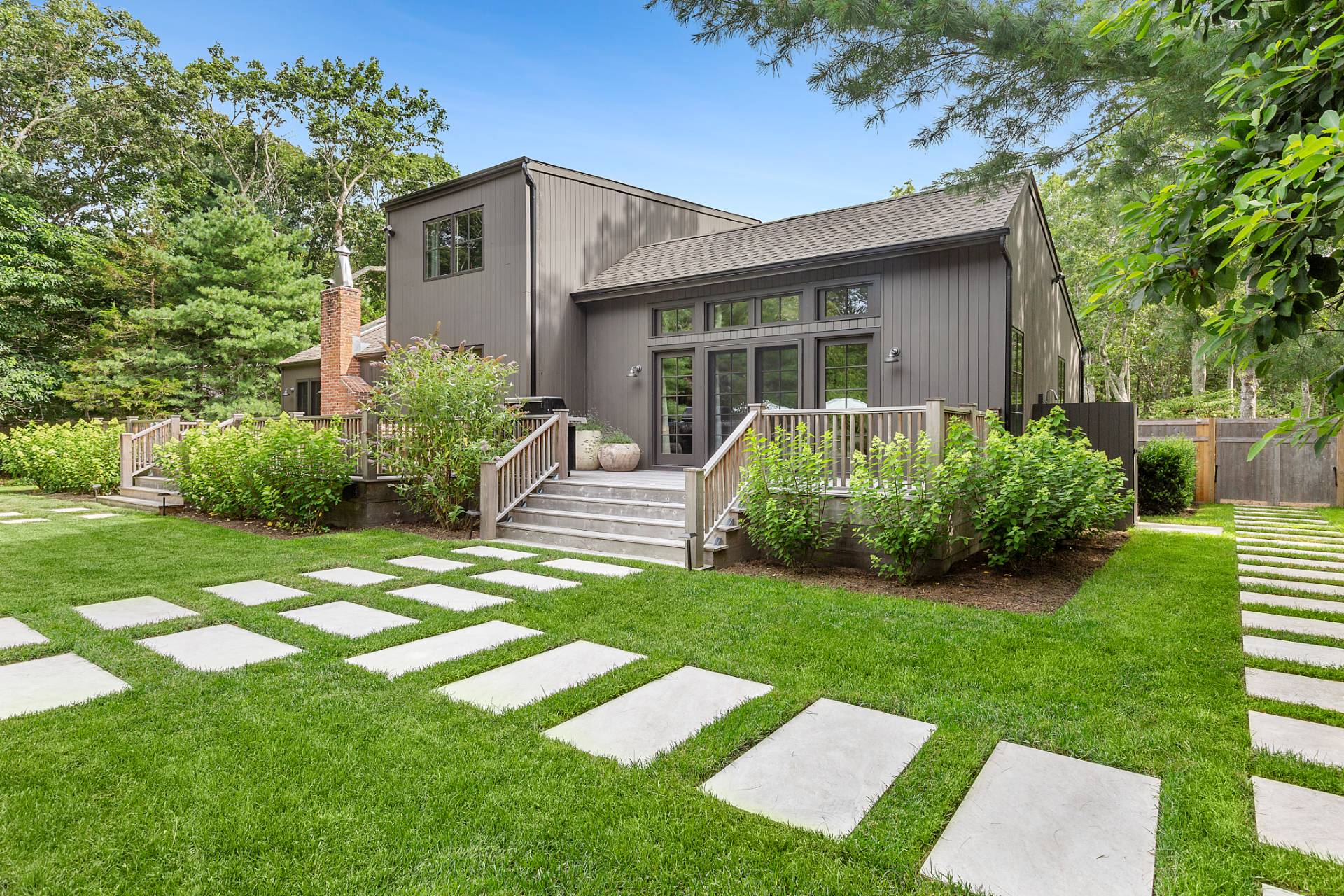 18 Renees Way East Hampton, NY 11937 - Photo 36 of 41