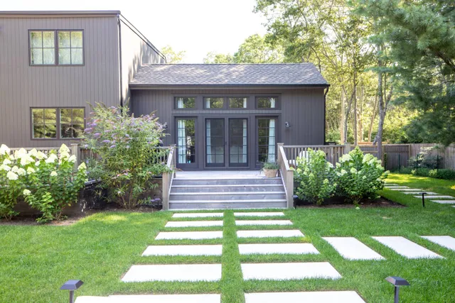 $65,000 | 18 Renees Way, East Hampton, NY 11937