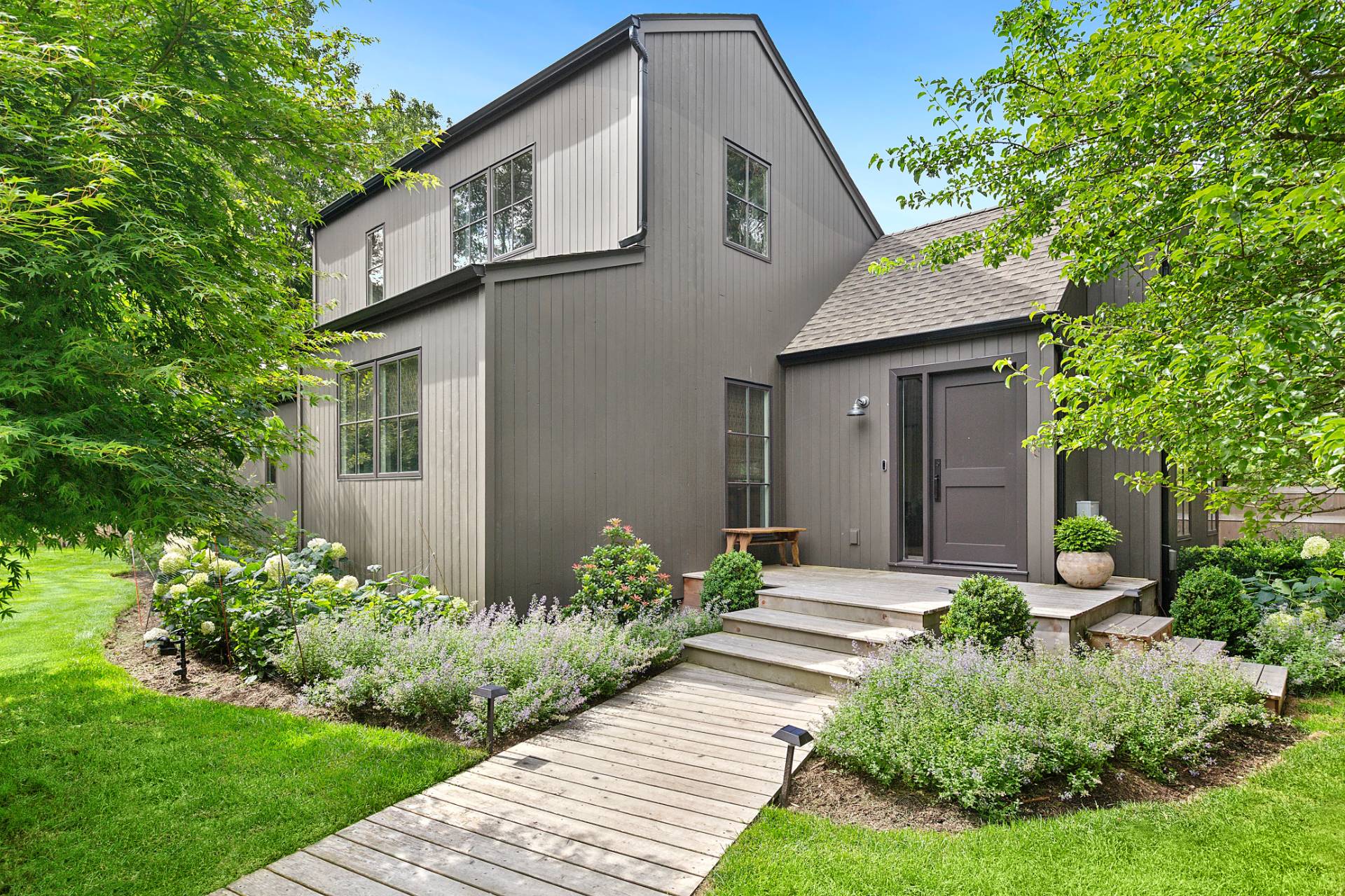 18 Renees Way East Hampton, NY 11937 - Photo 5 of 41