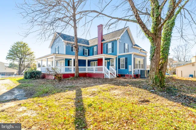 $1,295,000 | 3010 Steven Martin Drive, Fairfax, VA 22031
