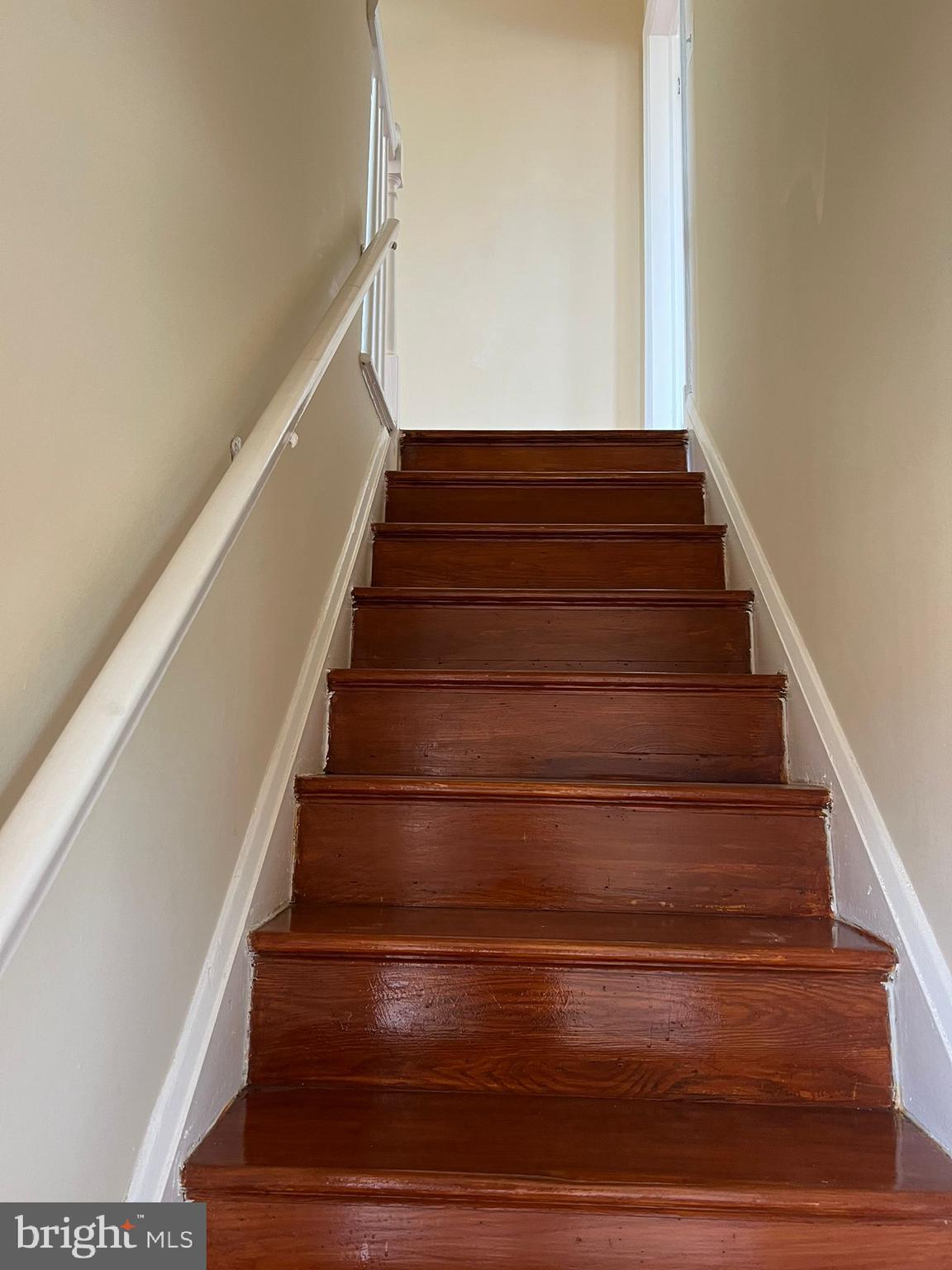 1801 Dunmere Road Dundalk, MD 21222 - Photo 8 of 9 Stairway