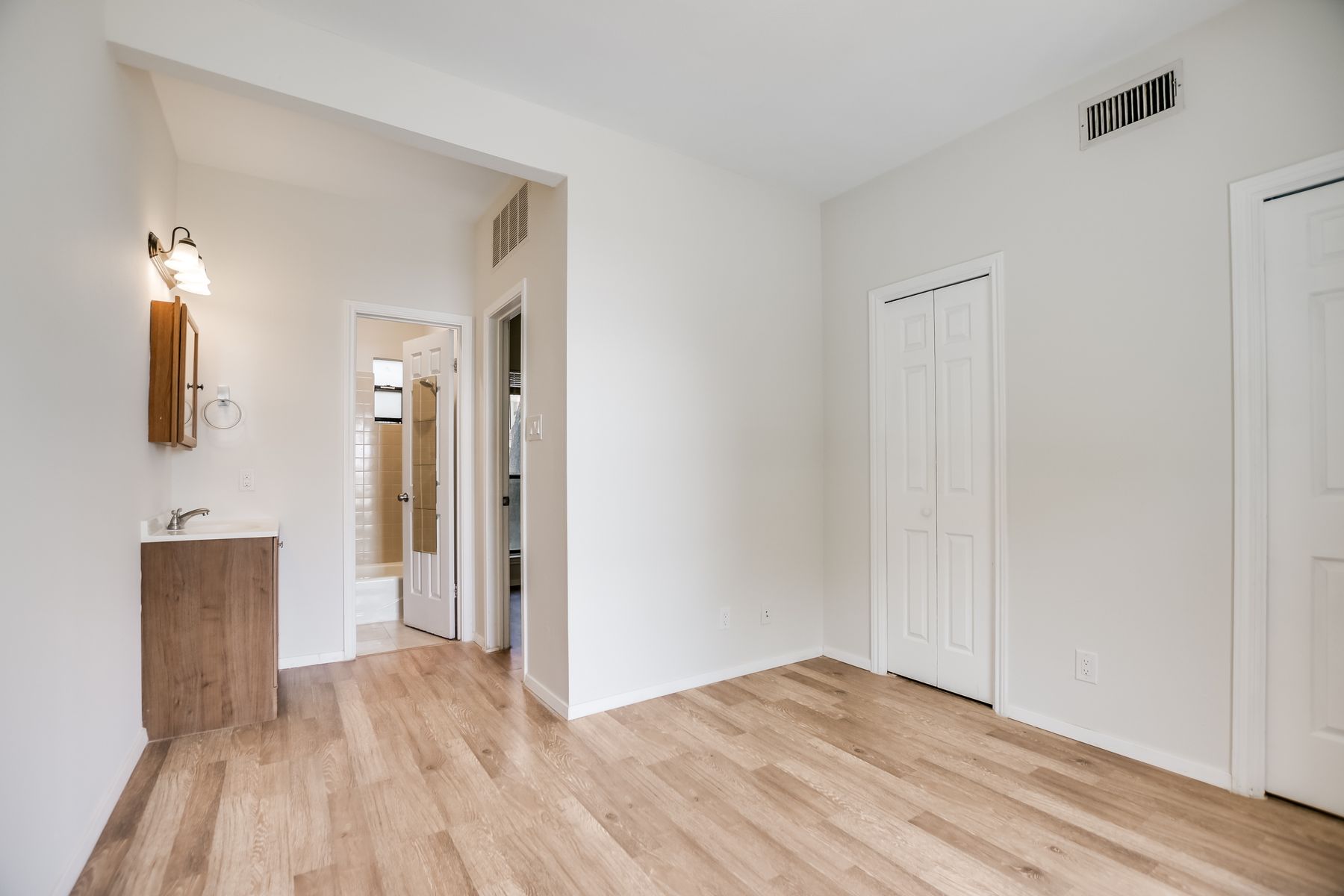 4401 Speedway, Unit 207 Austin, TX 78751 - Photo 6 of 12 Gallery Image 6