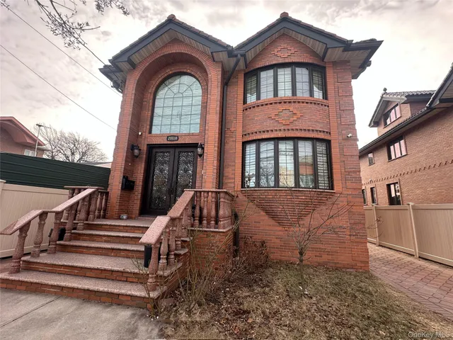 $2,480,000 | 200-38 45th Avenue | Bayside Manor