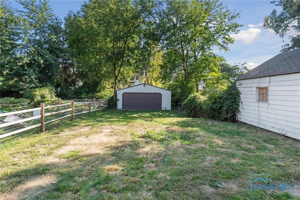 2041 Mansfield Road Toledo, OH 43613 - Photo 32 of 33 Gallery Image 32