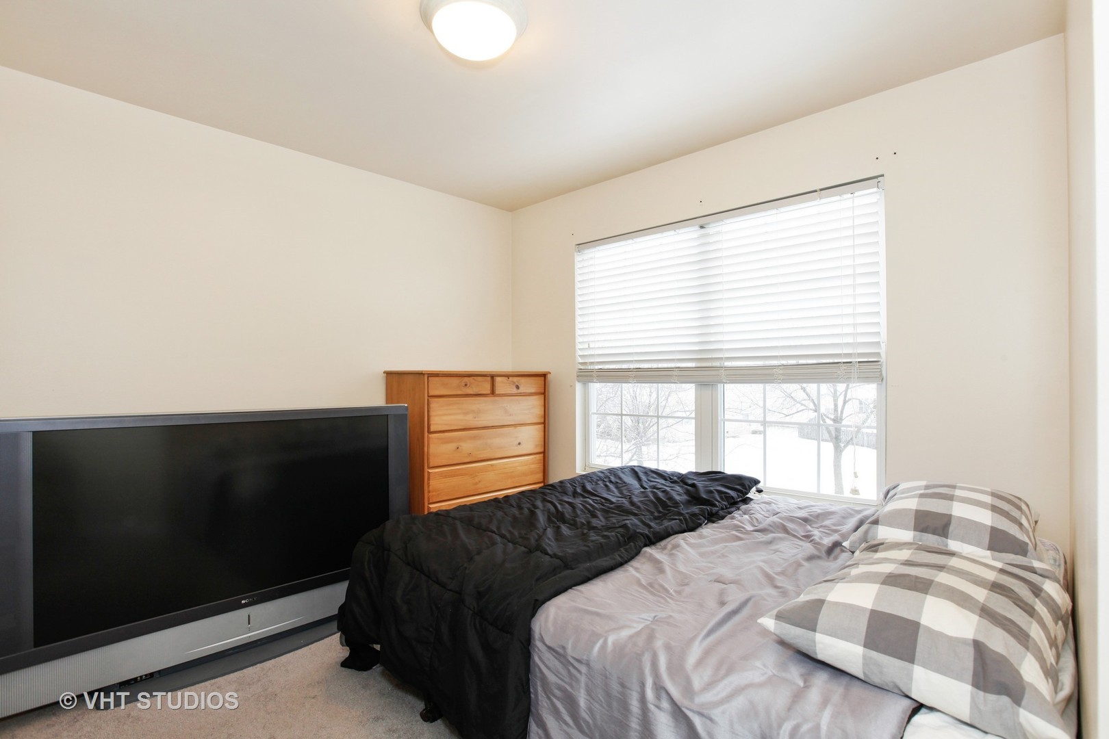 74 Freesia Drive Romeoville, IL 60446 - Photo 8 of 10 Gallery Image 8