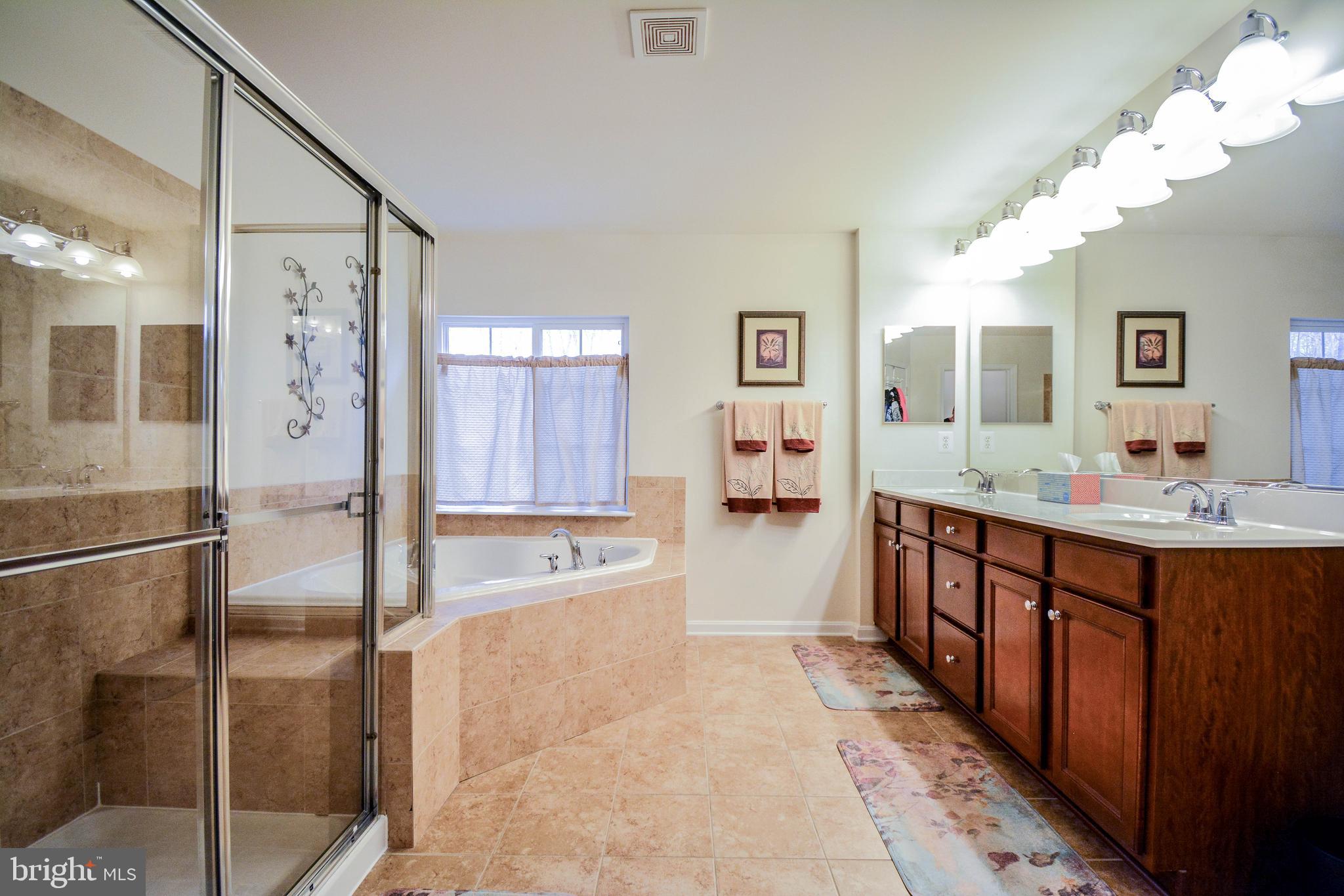 3321 Eagle Ridge Drive Woodbridge, VA 22191 - Photo 23 of 32 Master bath w/ soaking tub