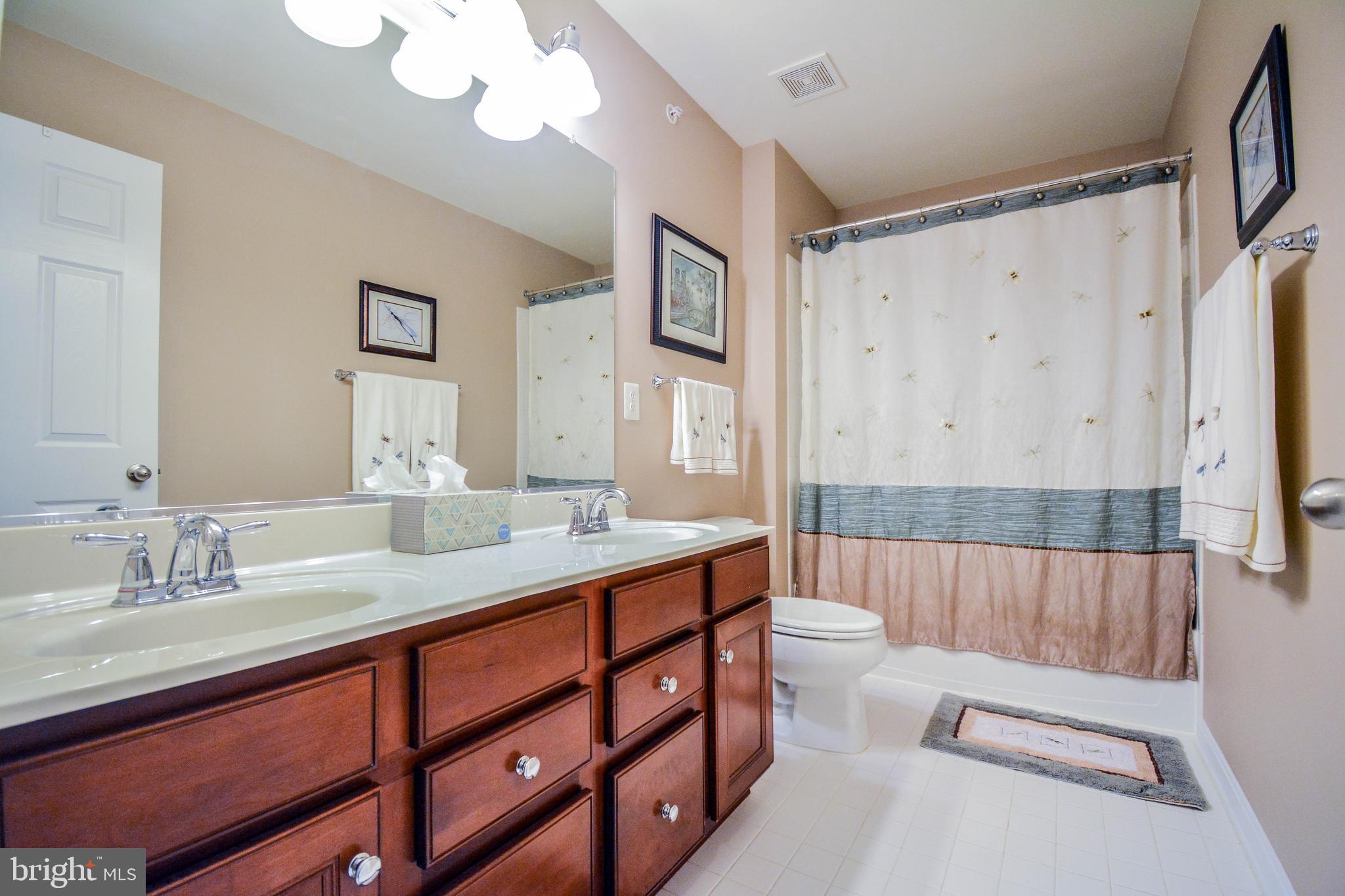 3321 Eagle Ridge Drive Woodbridge, VA 22191 - Photo 26 of 32 Upper level full bath