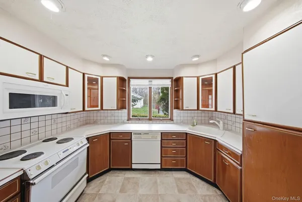 $449,900 | 11 5th Avenue, Newburgh, NY 12550