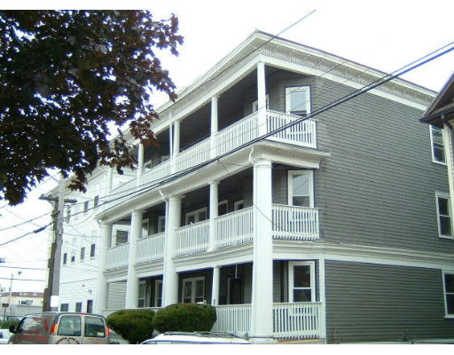 10 Beach Road, Unit 3 10 Winthrop, MA 02152 - Photo 1 of 1 Gallery Image 1