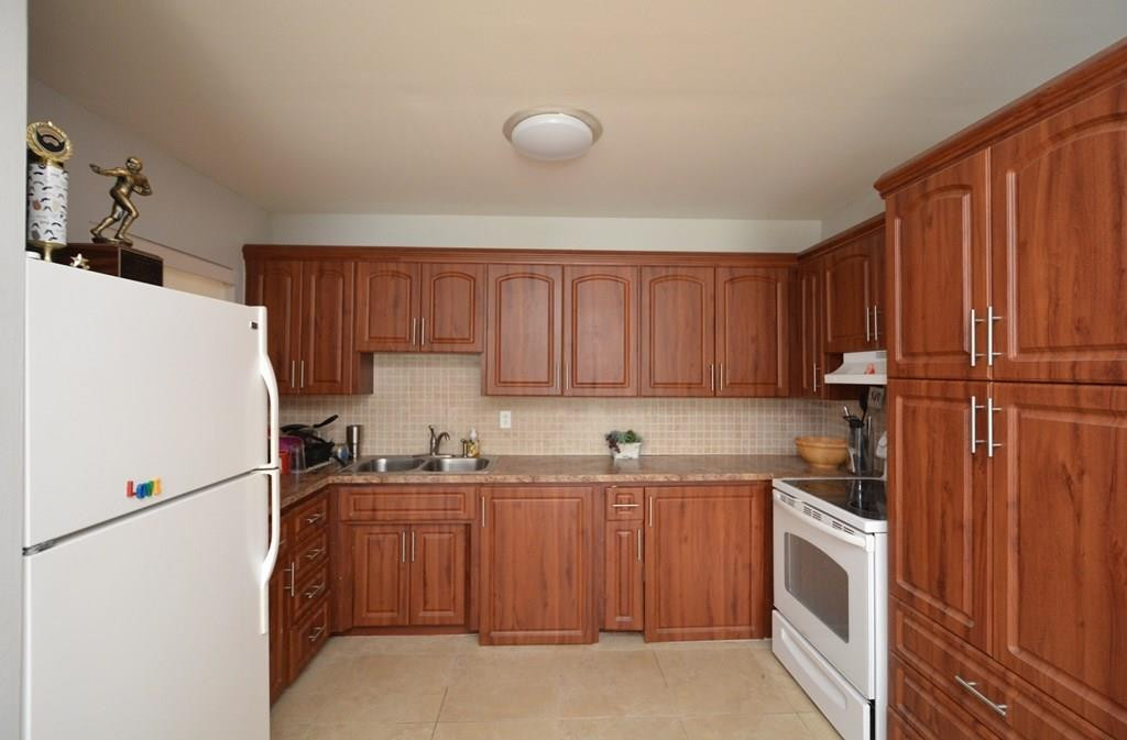 999 North Riverside Drive, Unit 10 Pompano Beach, FL 33062 - Photo 12 of 27 Photo 12