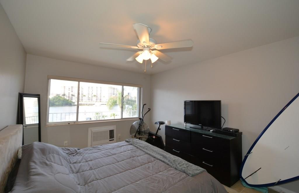 999 North Riverside Drive, Unit 10 Pompano Beach, FL 33062 - Photo 3 of 27 Photo 3