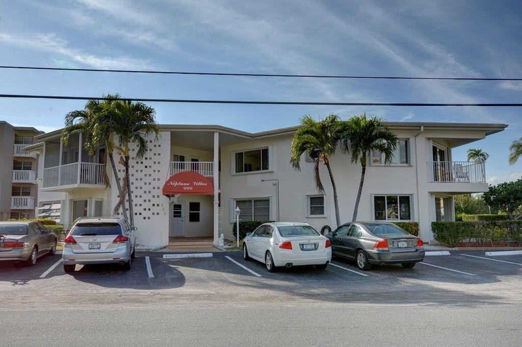 999 North Riverside Drive, Unit 10 Pompano Beach, FL 33062 - Photo 7 of 27 Photo 7