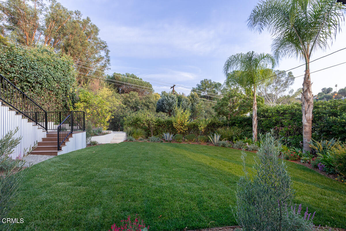 1376 Brixton Road Pasadena, CA 91105 - Photo 38 of 38 a view of a backyard with a garden