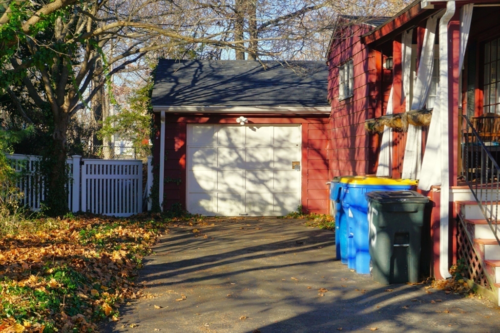 35 Vesey Road Randolph, MA 02368 - Photo 2 of 29 Gallery Image 2