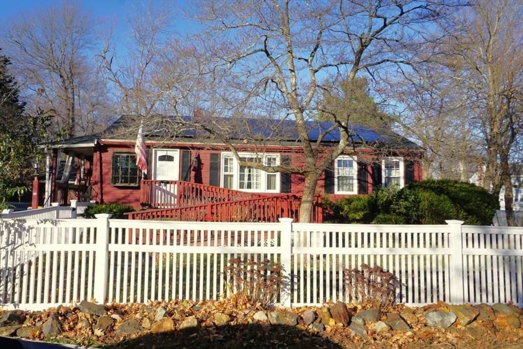 35 Vesey Road Randolph, MA 02368 - Photo 4 of 29 Gallery Image 4