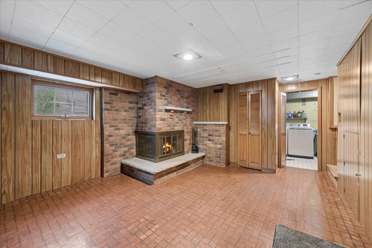 285 Des Plaines Avenue Riverside, IL 60546 - Photo 14 of 23