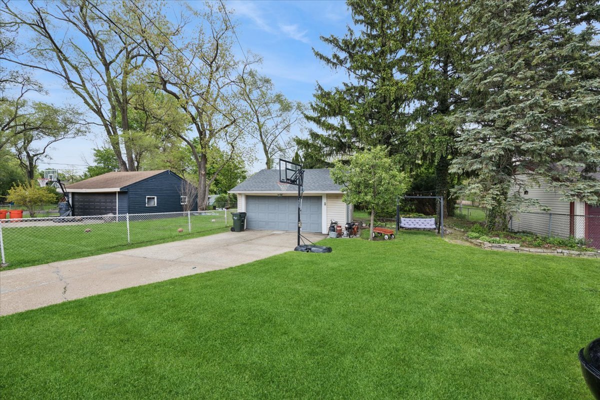 285 Des Plaines Avenue Riverside, IL 60546 - Photo 17 of 23