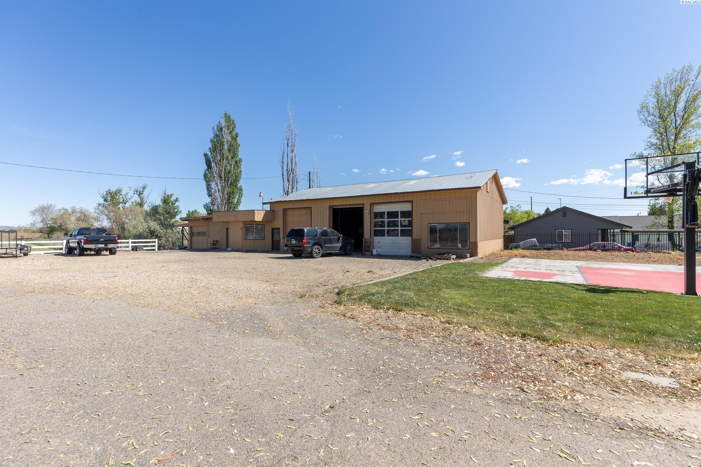 1310 Scoon Road Sunnyside, WA 98944 - Photo 6 of 43 Gallery Image 6