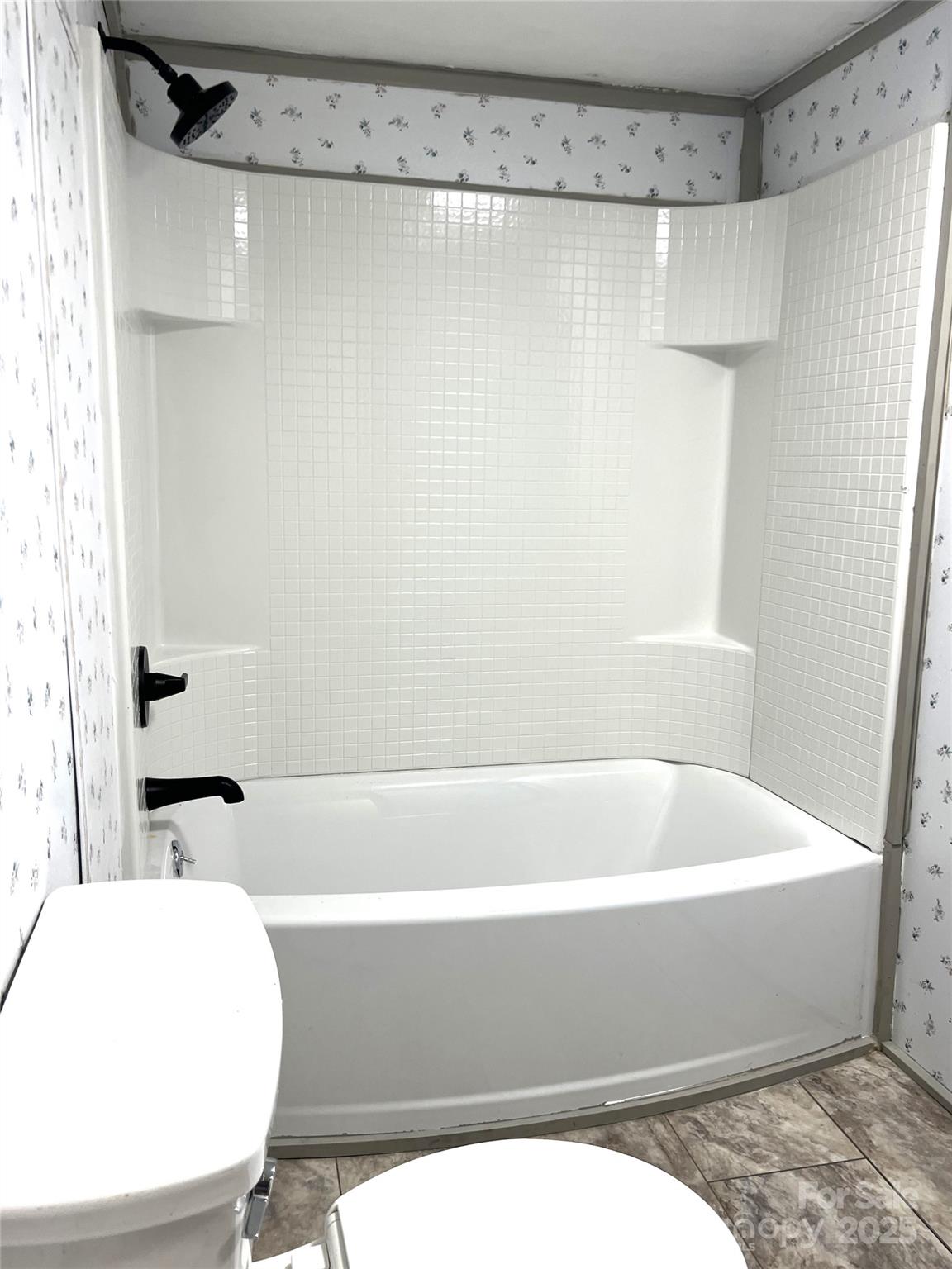 3674-l R Lr Walker Road Morganton, NC 28655 - Photo 10 of 21 a bathroom with a bathtub and shower