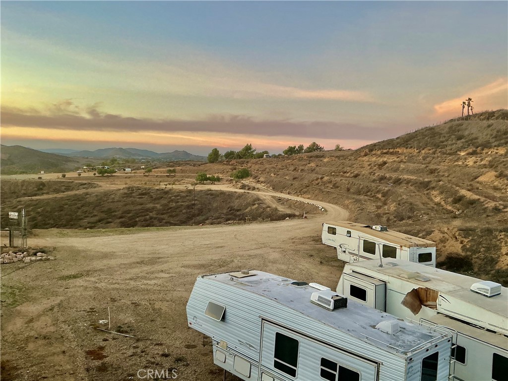 41130 Voyager Road Hemet, CA 92544 - Photo 28 of 35 a view of a city with an ocean view