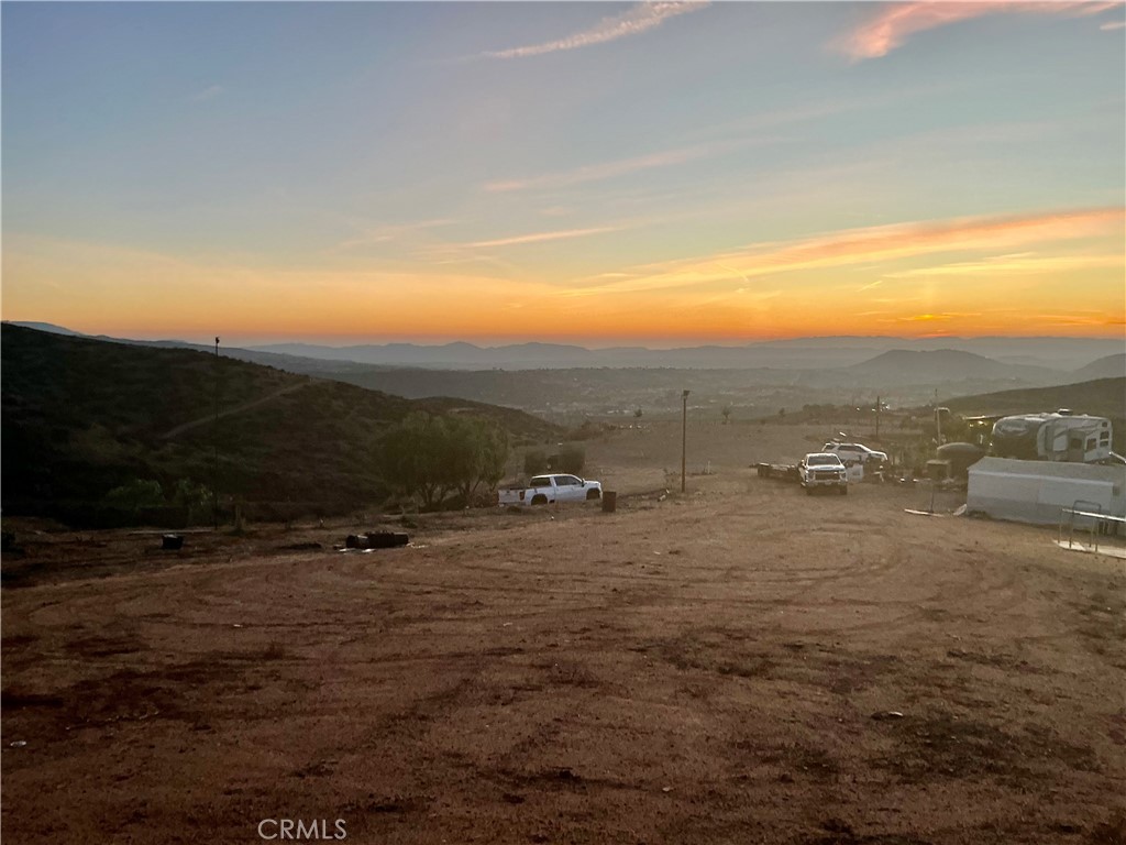 41130 Voyager Road Hemet, CA 92544 - Photo 5 of 35 a view of an outdoor space