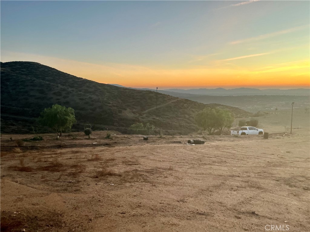 41130 Voyager Road Hemet, CA 92544 - Photo 10 of 35 a view of a road with an ocean