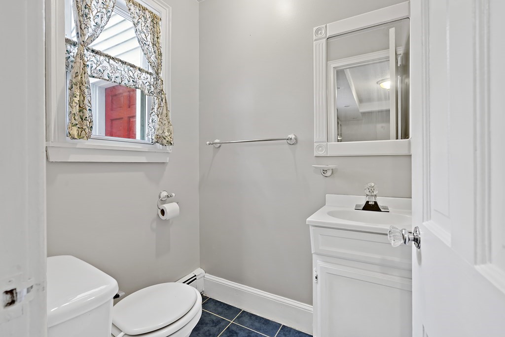 719 Riverside Drive Lawrence, MA 01841 - Photo 12 of 24 Gallery Image 12