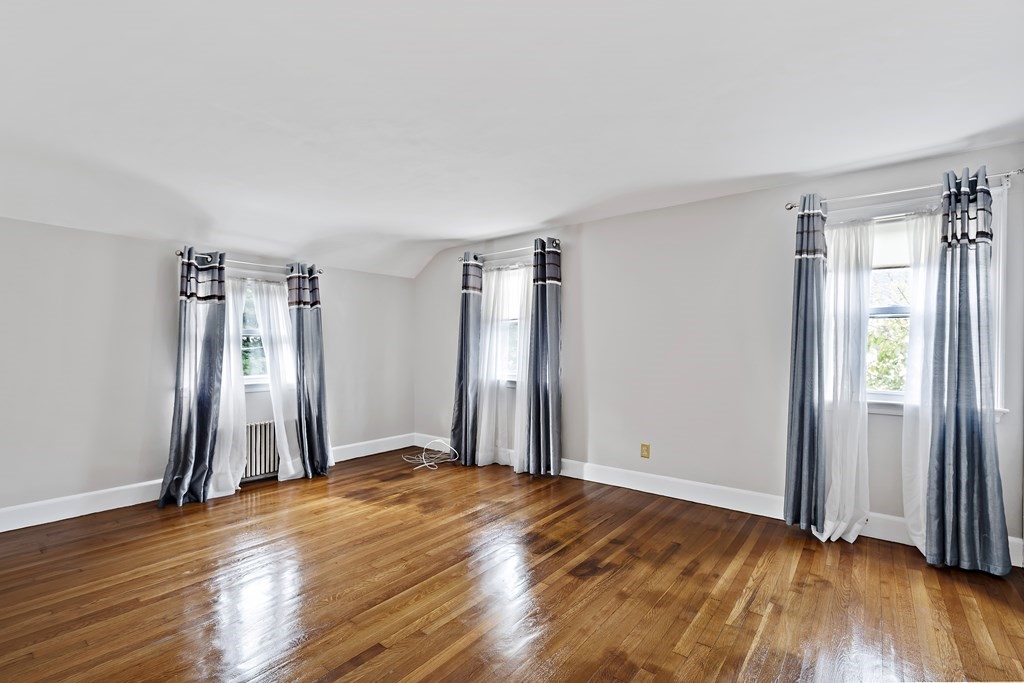 719 Riverside Drive Lawrence, MA 01841 - Photo 19 of 24 Gallery Image 19