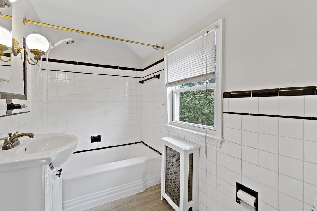 719 Riverside Drive Lawrence, MA 01841 - Photo 20 of 24 Gallery Image 20