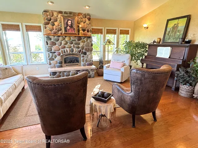 $1,199,000 | 1365 Tom's Canyon Road, Auburn, WY 83111