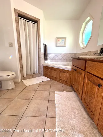 $1,199,000 | 1365 Tom's Canyon Road, Auburn, WY 83111